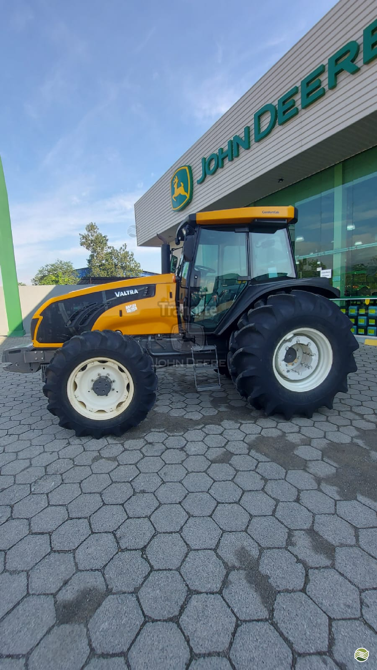 TRATOR VALTRA VALTRA BM 135 Tração 4x4 Tranorte - John Deere MAFRA SANTA CATARINA SC